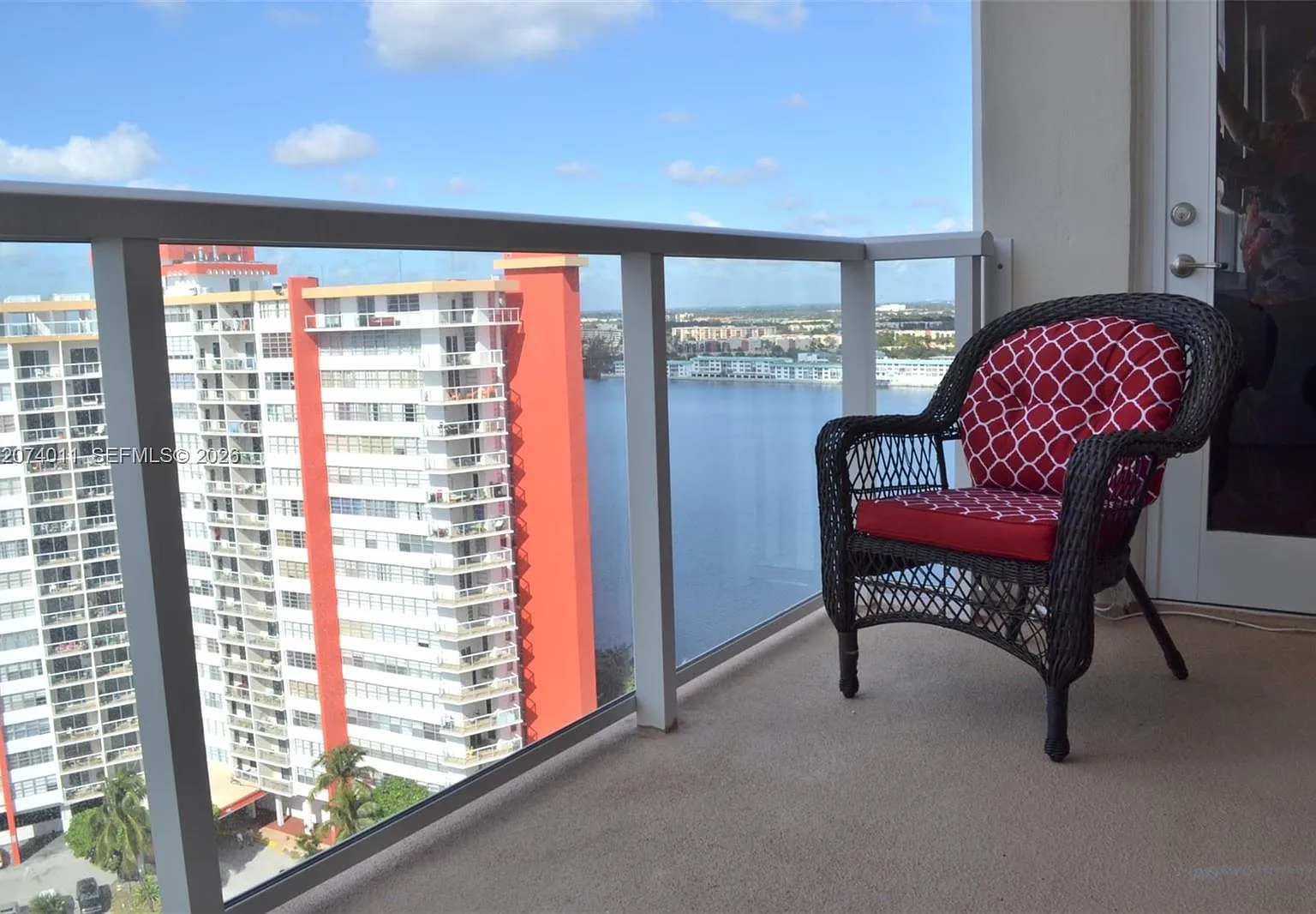 Buckley Towers Condo - Ea — Photo 1