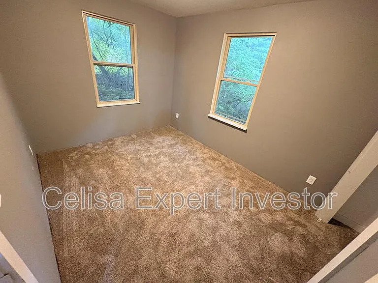 1419 Huestis Ave — Photo 6