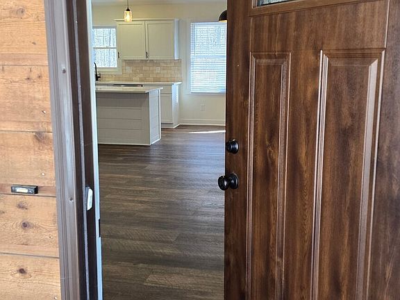 3rd image of 3747 Smith Rd