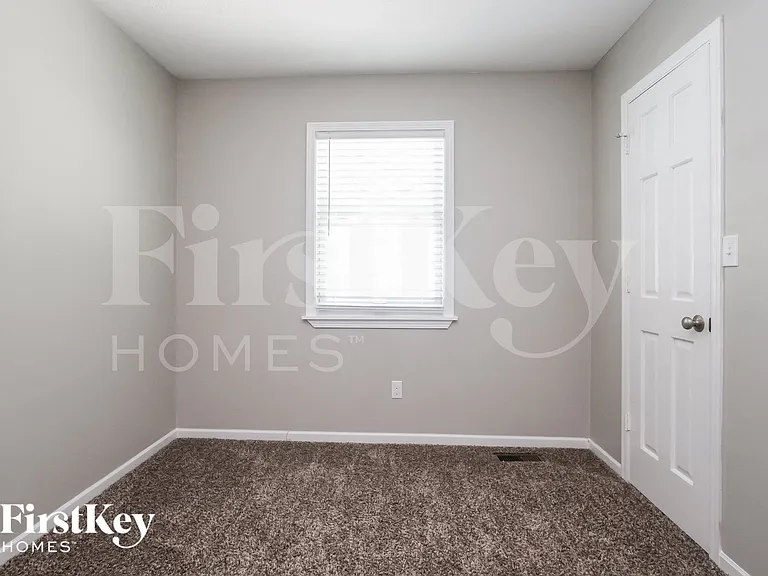 6919 Bannock Ct — Photo 11