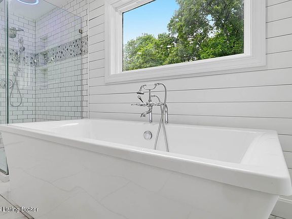 3rd image of 4615 Northridge Cir