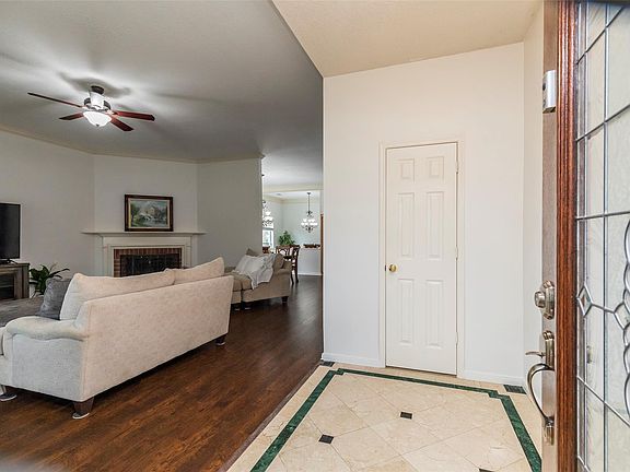 4th image of 9207 Cabin Creek Dr