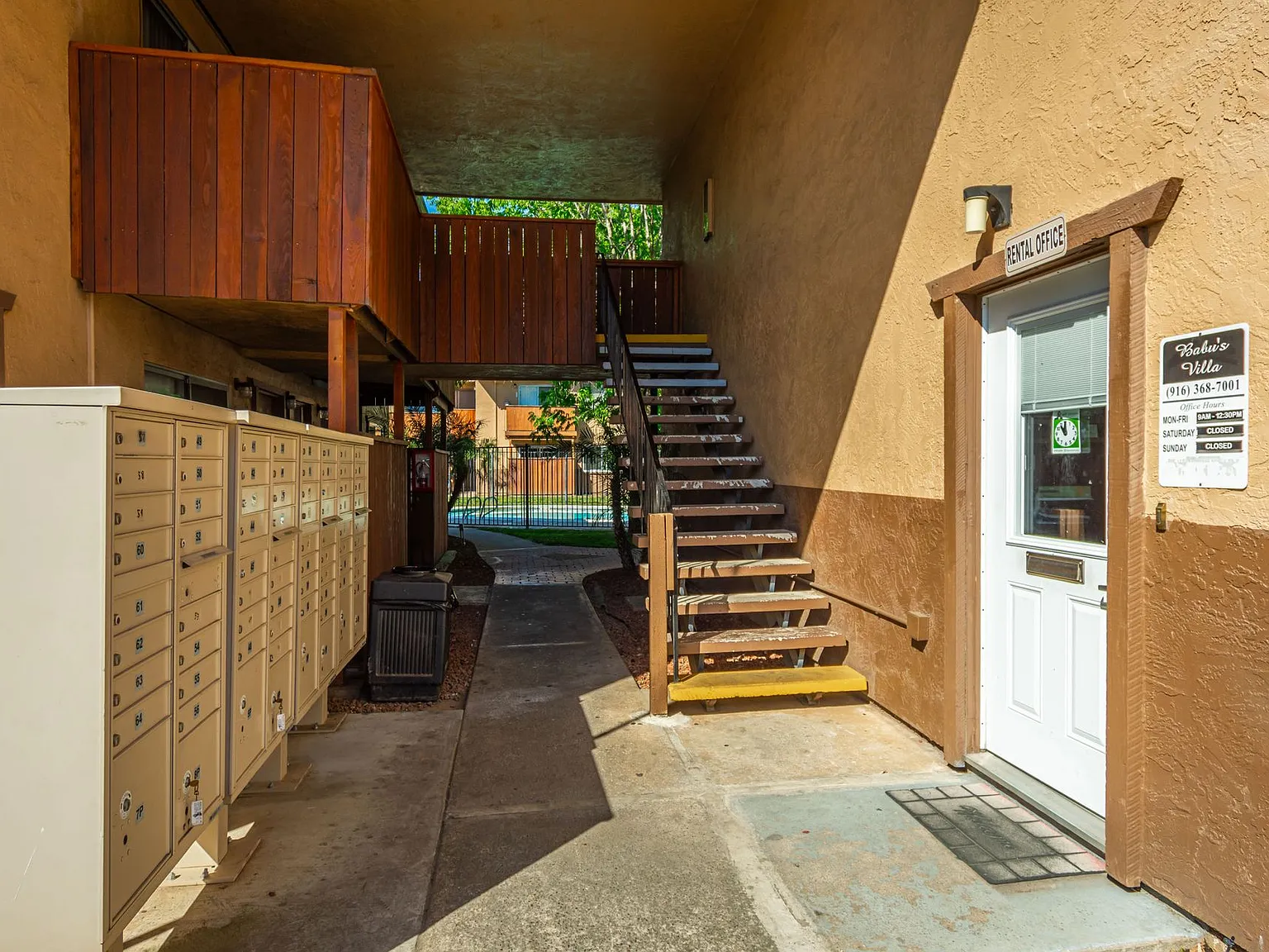 Babus Villa Apartments — Photo 3