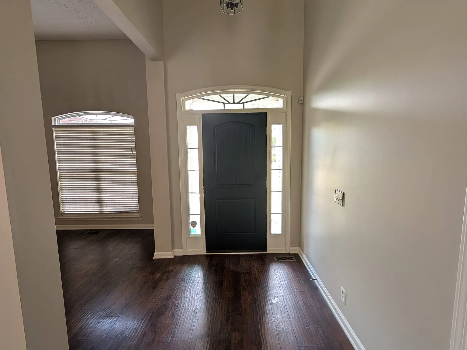 3 bed, 1452 sqft, $2,750 — Photo 4