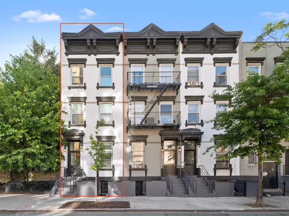 1604 Lexington Avenue image 1 of 8