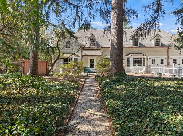 87 Piping Rock Rd #1