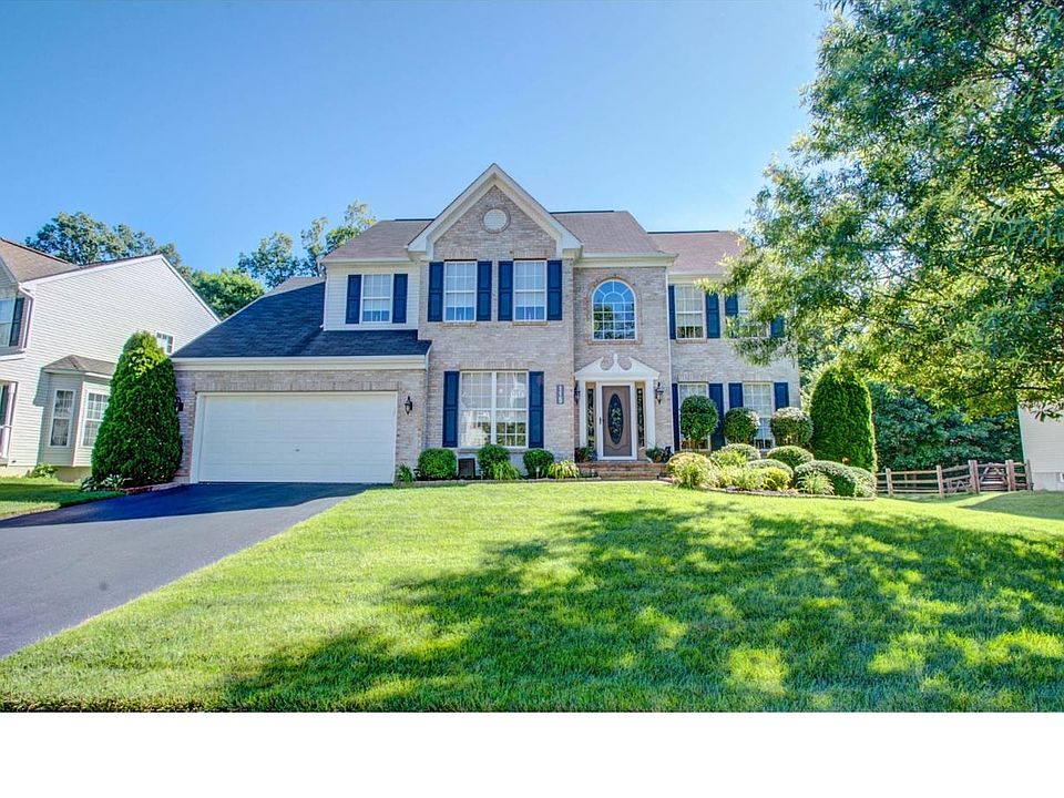 1st image of 115 Glencoe Ct