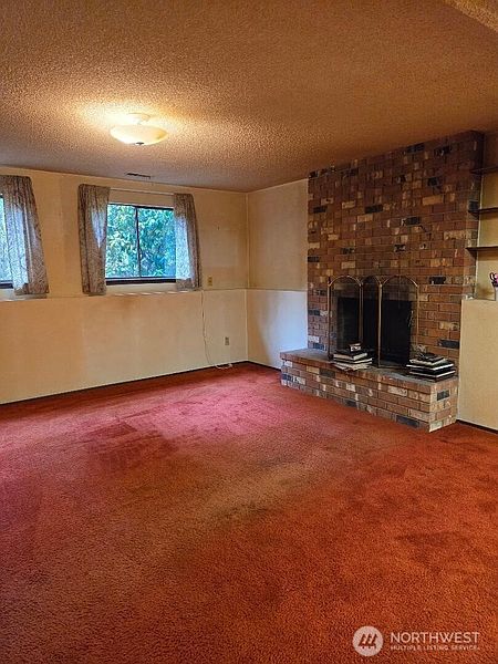 4th image of 7514 Locust Avenue E