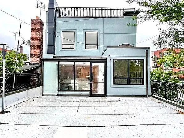 20-01 Steinway Street 2F image 16 of 16