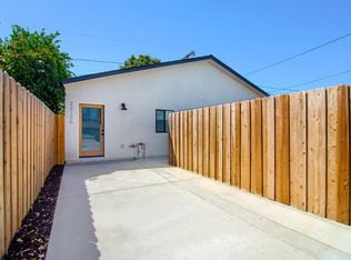 22136 Hart St, Canoga Park, CA 91304