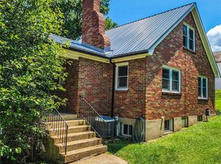 222 W 3rd St, Hermann, MO 65041