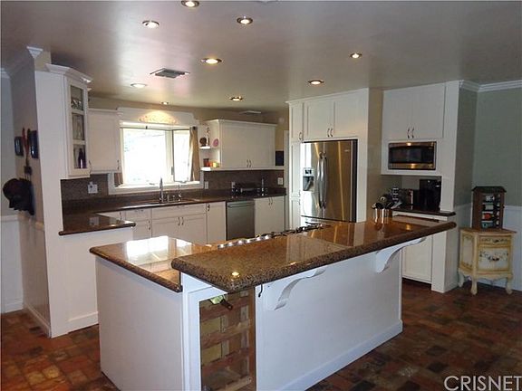 5th image of 22134 Eccles St