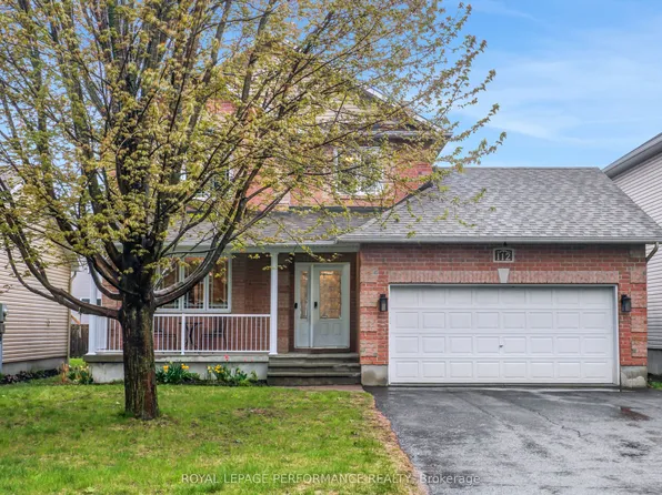 112 Olde Towne Ave, Russell, ON K4R 0A6