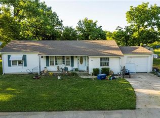703 E Wilson St, Ottawa, KS 66067