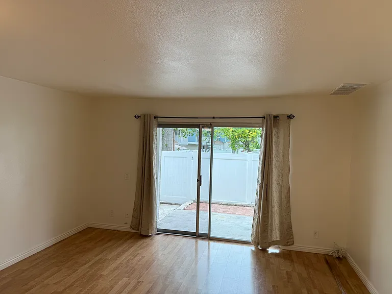 40 Allenwood Ln — Photo 12