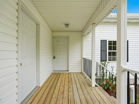 4th image of 6203 Laurel Grove Rd