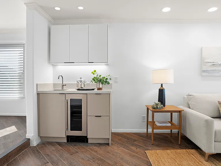 239 S Helix Ave #22 — Photo 9