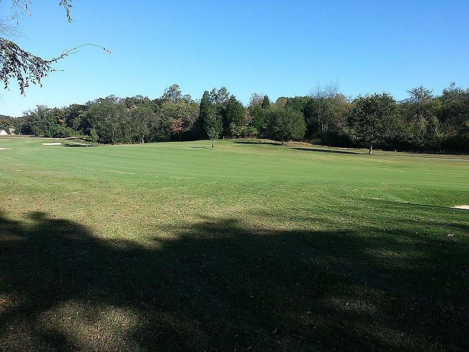 Pristine feel to lot