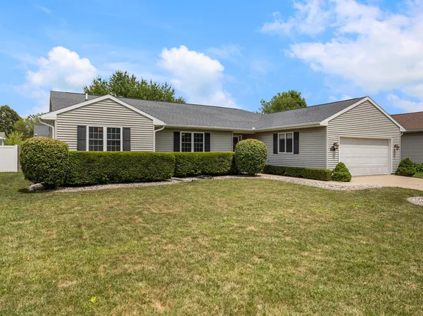 3210 Amy Dr, Champaign, IL 61822