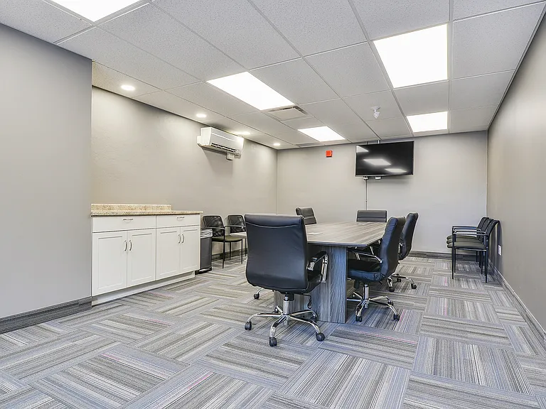 1400 Ouellette Ave — Photo 8