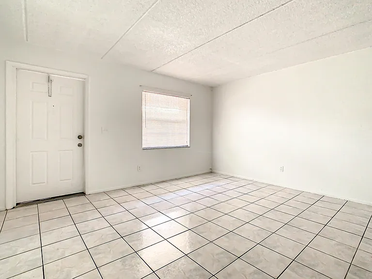 714 Michigan Ct #4 — Photo 5