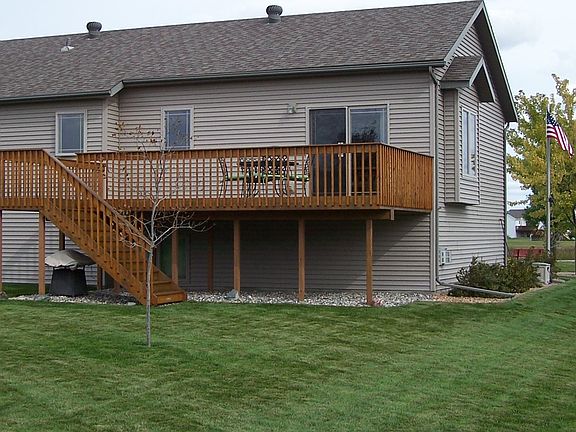   Huge deck for entertaining
