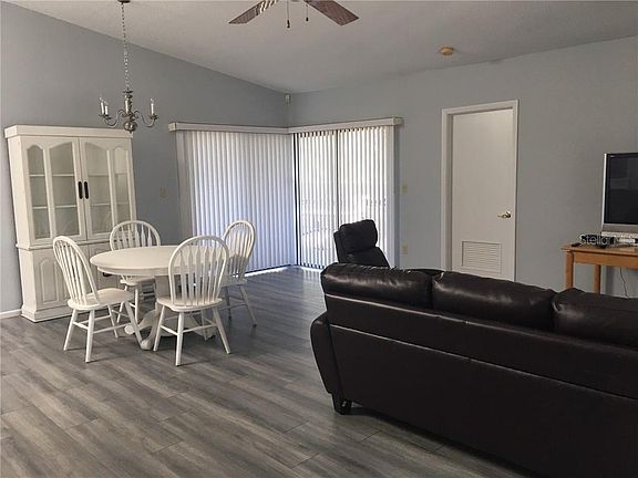 3rd image of 70 Birdsong Ct