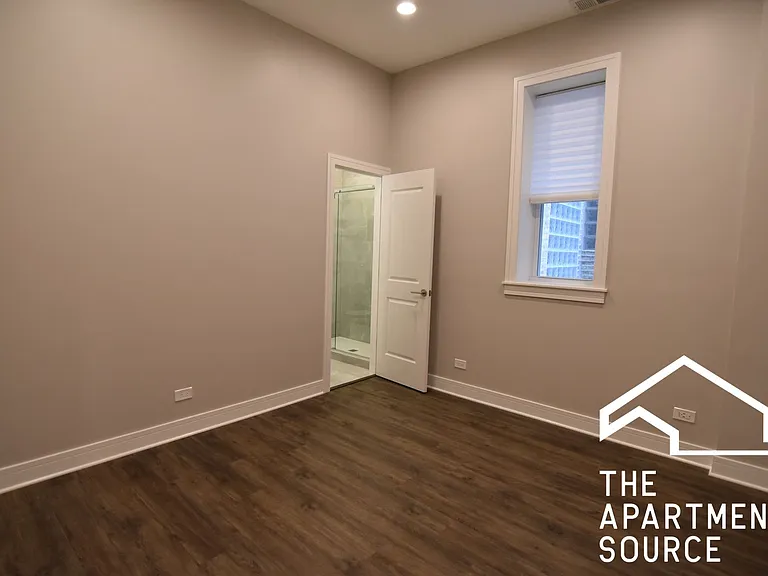 3212 N Halsted St #1 — Photo 9