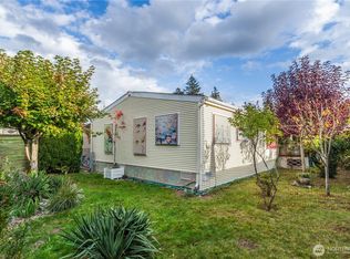 404 NE Saturn Ln, Bremerton, WA