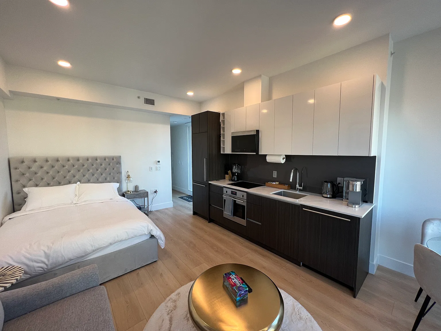 Studio, 434 sqft, $2,150 — Photo 2