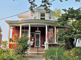 707 4th St, Glasgow, MO 65254