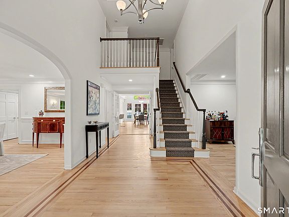 4th image of 9 North Ridge Road