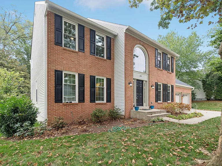 1291 Mason Mill Ct — Photo 3