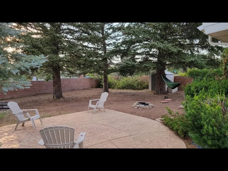 3100 Douglas St — Photo 2