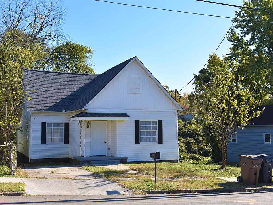 1st image of 304 W Oldham Ave