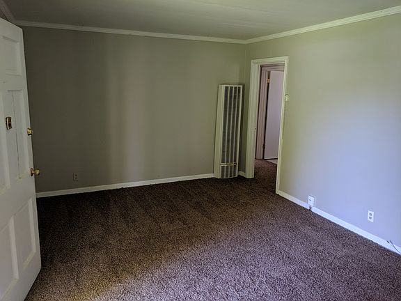 2nd image of 2549 Bonnie Ln