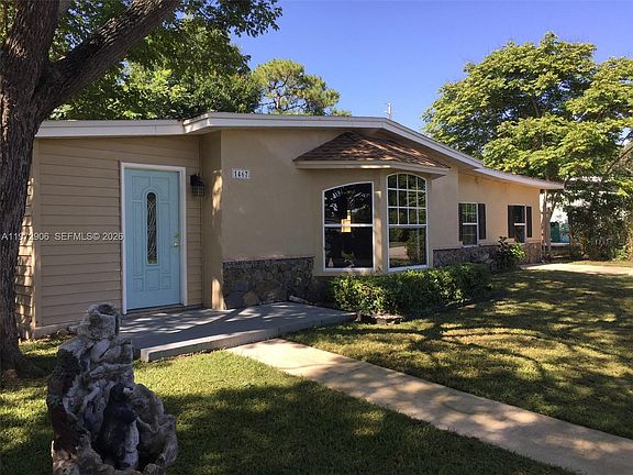 2nd image of 1467 Renton St