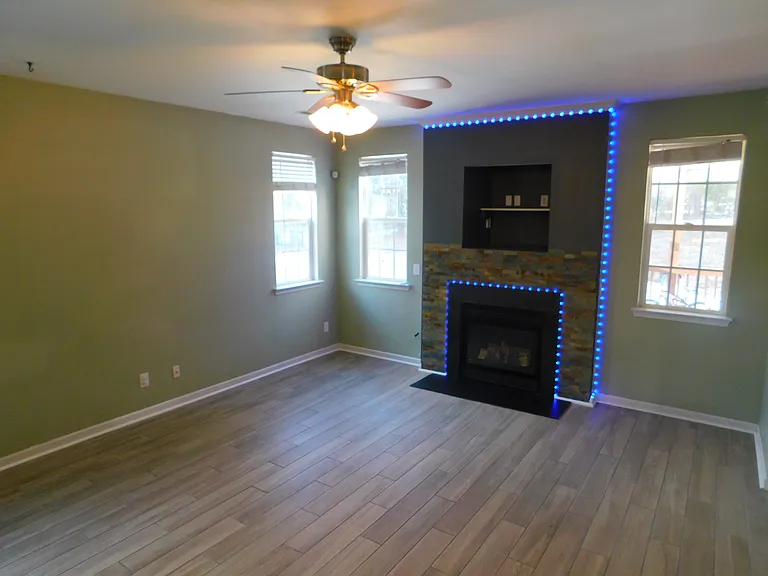 13008 Greencreek Dr — Photo 2