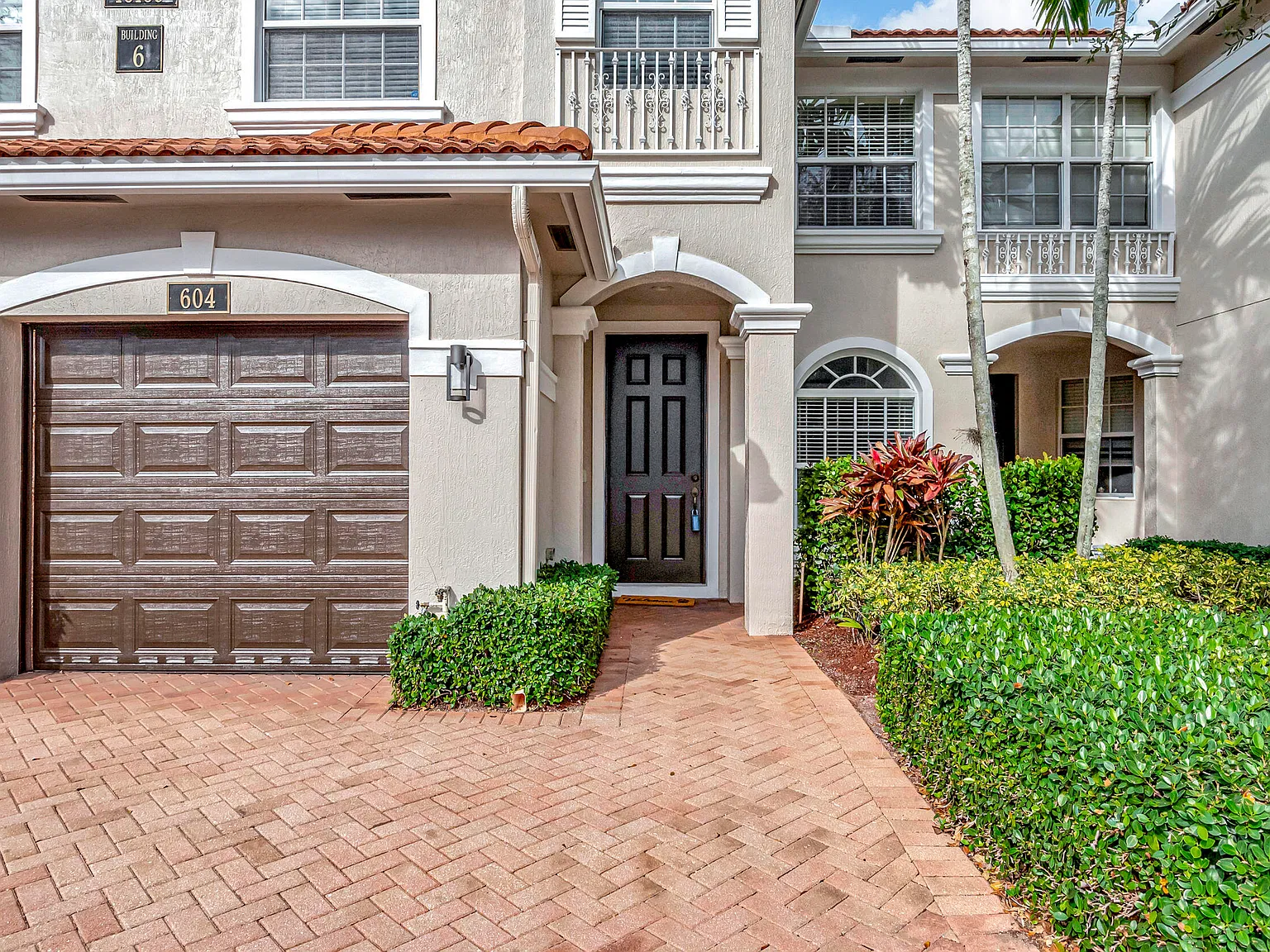 4 bed, 3.0 bath, 2122 sqft, $3,300 — Photo 4