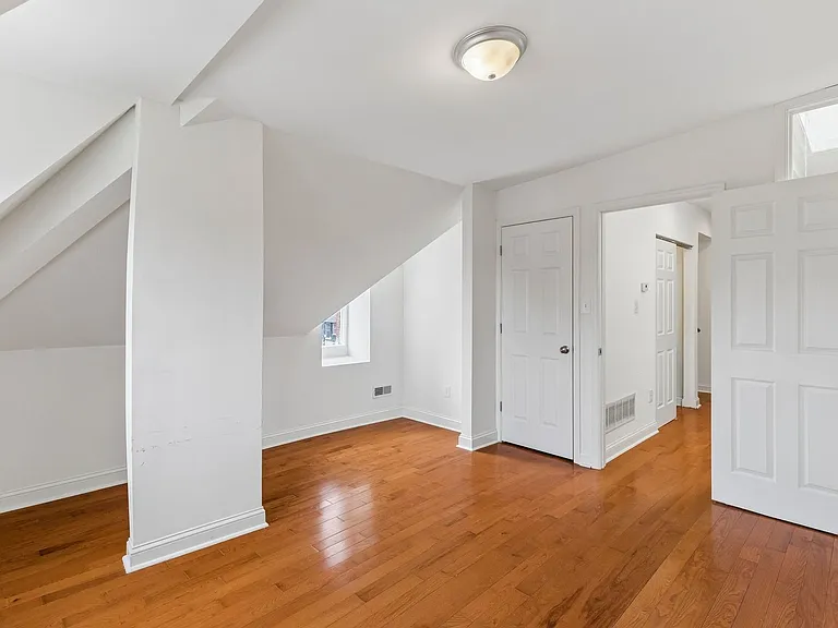 4653 Hazel Ave — Photo 10