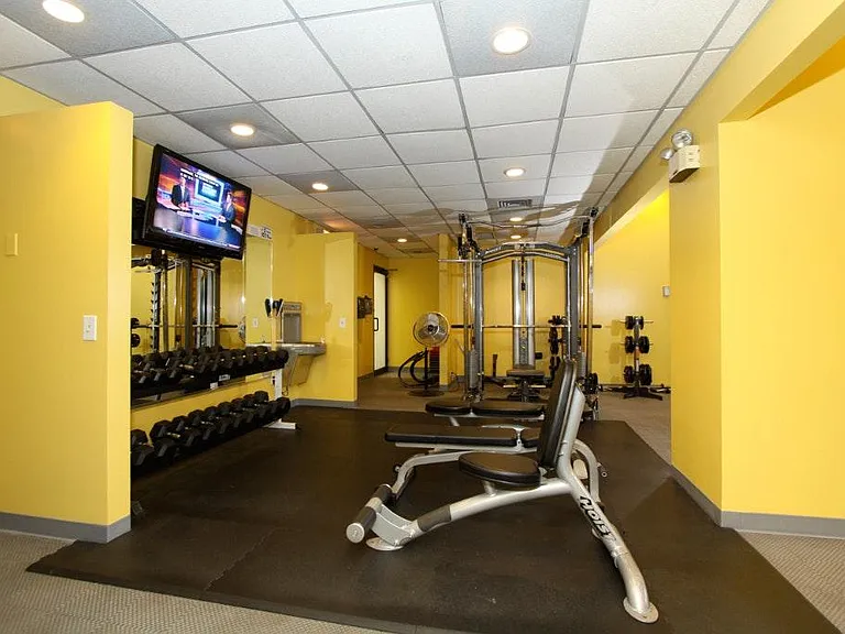 1030 N State St #5 — Photo 9