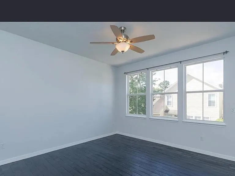 124 Longview Ave — Photo 7