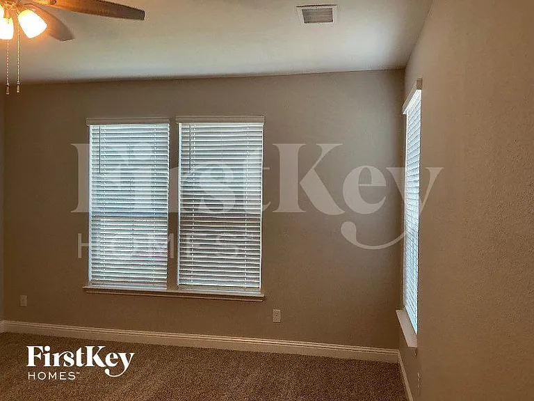 2501 Walker Ave — Photo 6
