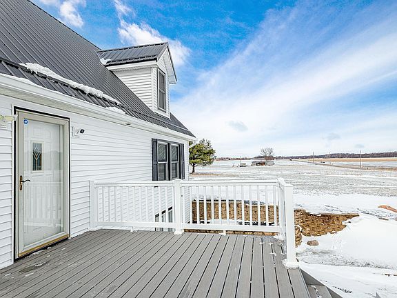 5th image of 835 N 650th Rd E