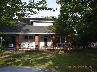 1007 S Aspen St, Lincolnton, NC 28092