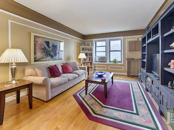 504 Grand Street image 1 of 7