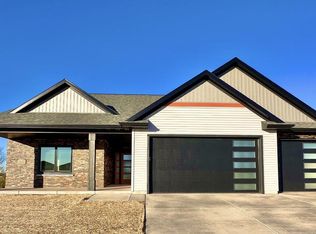 1000 Nordland Dr, Stoughton, WI 53589