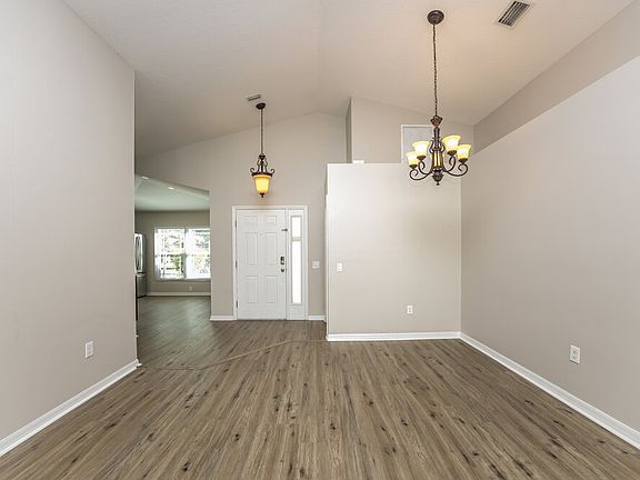 5th image of 12724 Lake Vista Dr