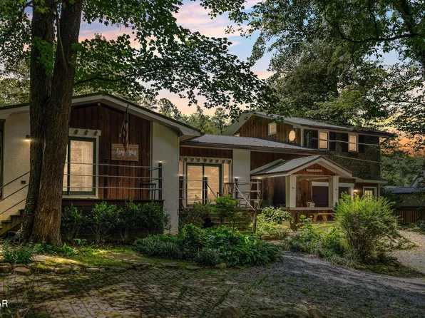 4524 E Scenic Dr, Gatlinburg, TN 37738