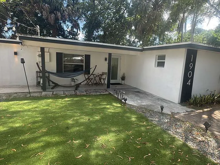 1904 SW 10th Ct — Photo 14